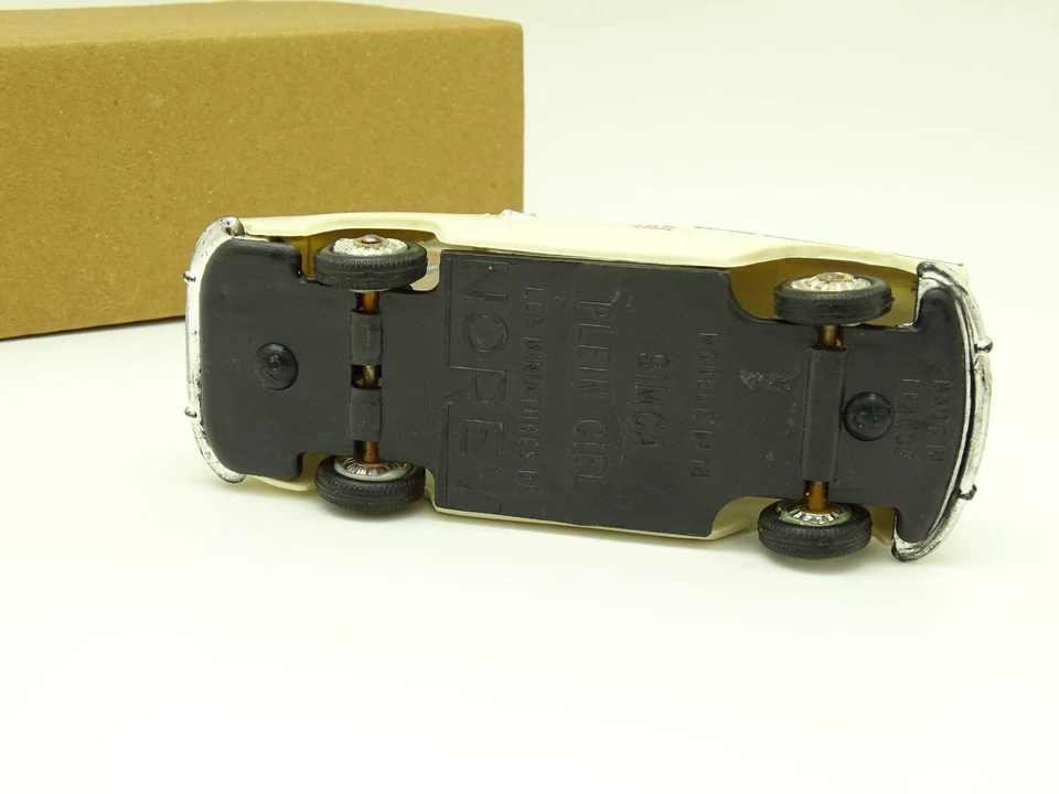 Norev Plastic SB 1/43 - Simca 9 Plein Ciel - Image 4 of 4