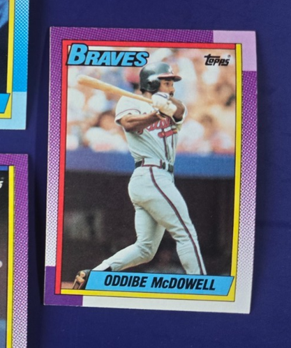 Lotto 5 carte da baseball 1990 Topps Bret Saberhagen Frank Robinson Trevino McDowell - Foto 4 di 7