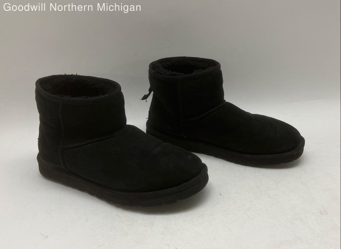 UGG Australia Black Solid Shearling Ankle Boot Bo… - image 2