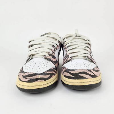 Nike Dunk Low Daktari Woman Vintage Pink Zebra 307380 Size 9 Nike Dunk Low Daktari Woman Vintage Pink Zebra 307380 Size 9
