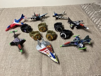 Vintage 1988 Matchbox Ring Raiders Skull Squadron 7 Planes 2 With Posts, 6 Rings