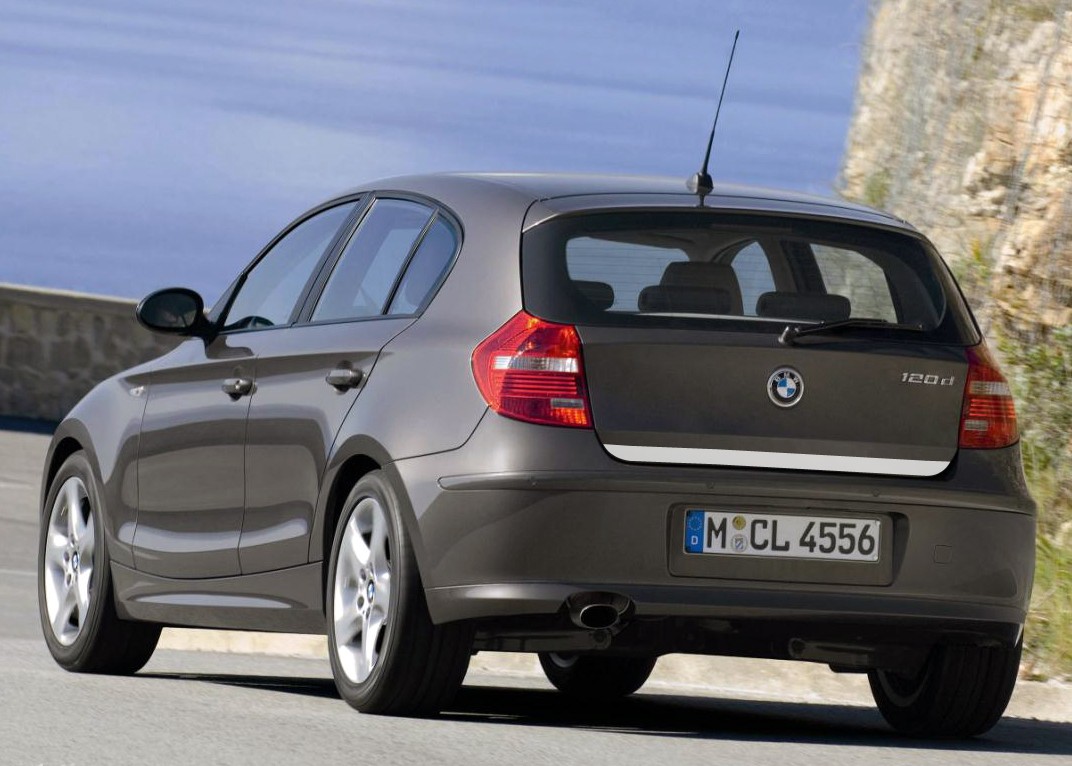 Baguette de coffre chromée pour BMW Série 1 E87 LCI 2007-2011 en ABS look inox