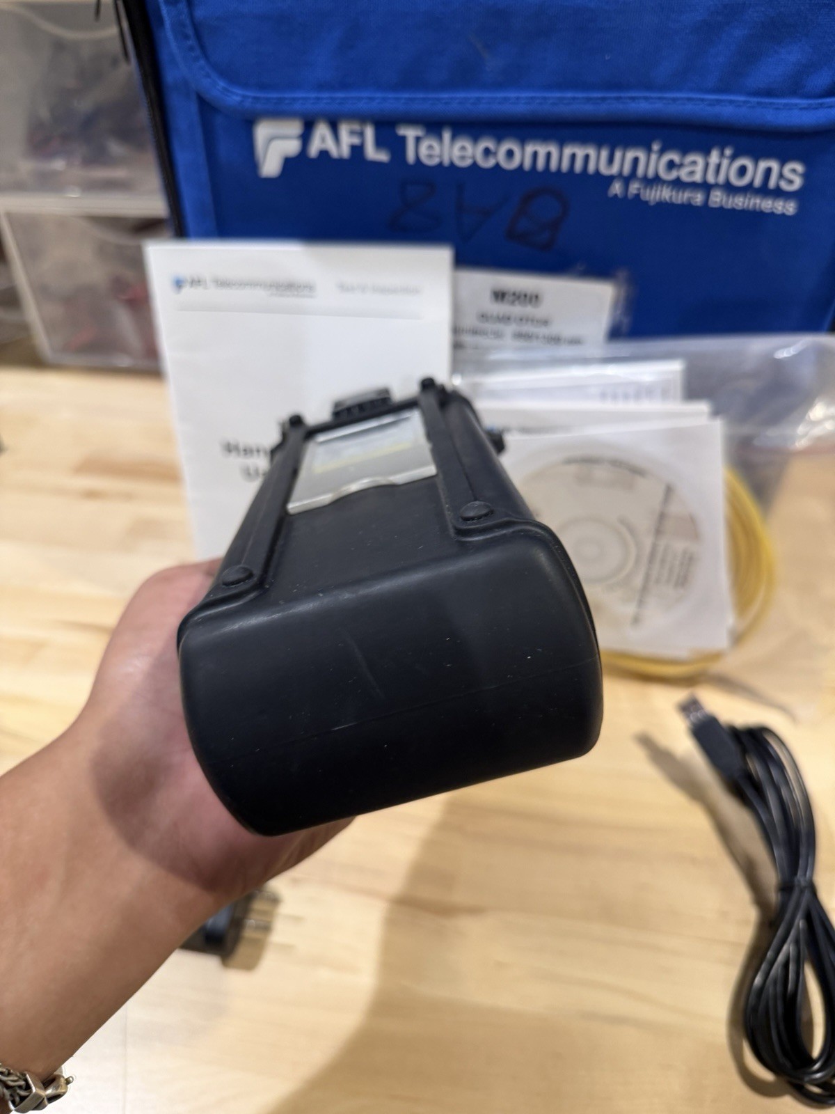 AFL NOYES M200 OTDR SM 1310/1550 W/ ACCESSORIES- PARTS ONLY (FOR PARTS)