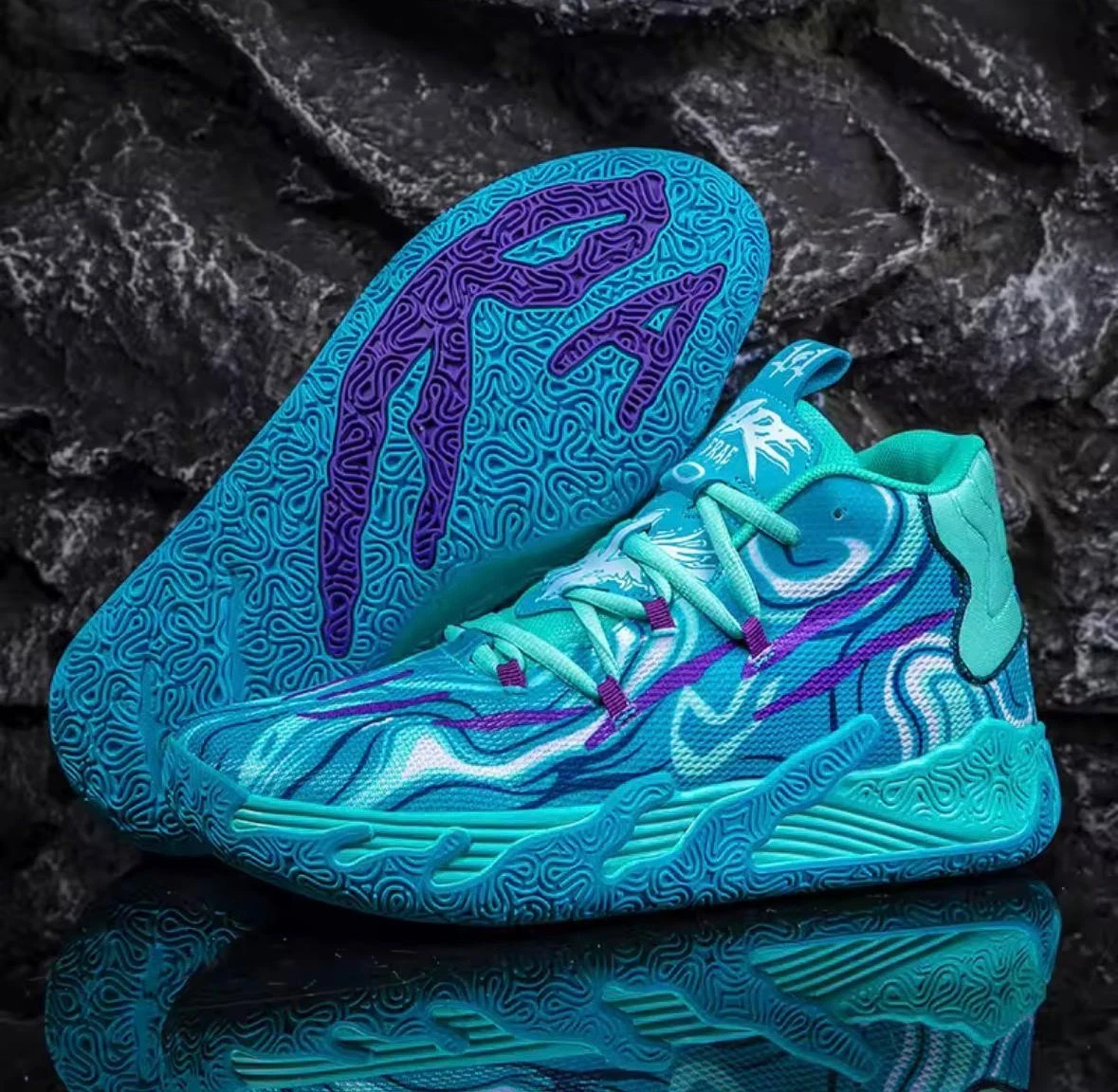 Lamelo ball shoes blue light blue beautiful