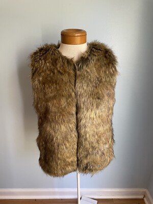 NEW Lanshifei Women's Size Medium M Faux Fur Vest Lined Clasp
