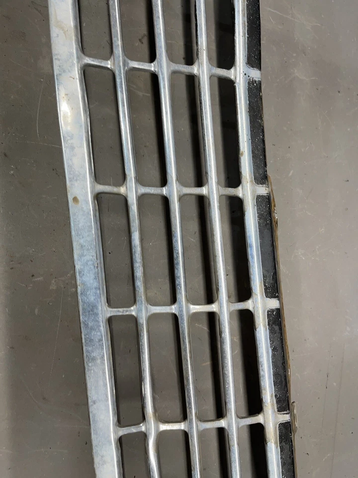 Chevy Impala 1968 parrilla panel de cabezal parrilla Biscayne Belair OEM Caprice 68 moldura Foto 4 de 4