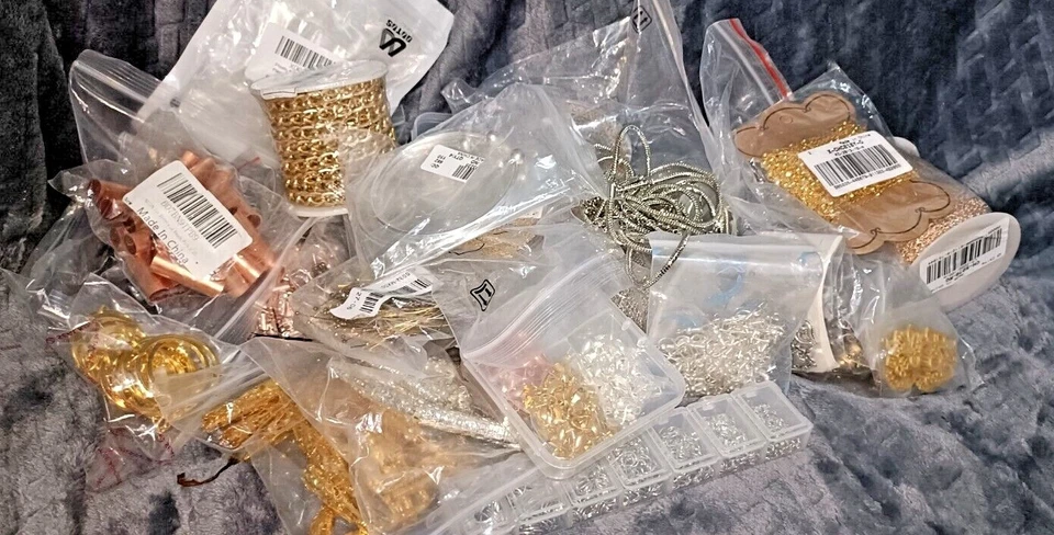 0.5KG Job Lot Bundles of Jewellery/Crafting Findings Randomly Selected Various - Image 2 of 4