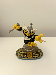 Personaggio Skylanders Enchanted Hoot Loop della Swap Force