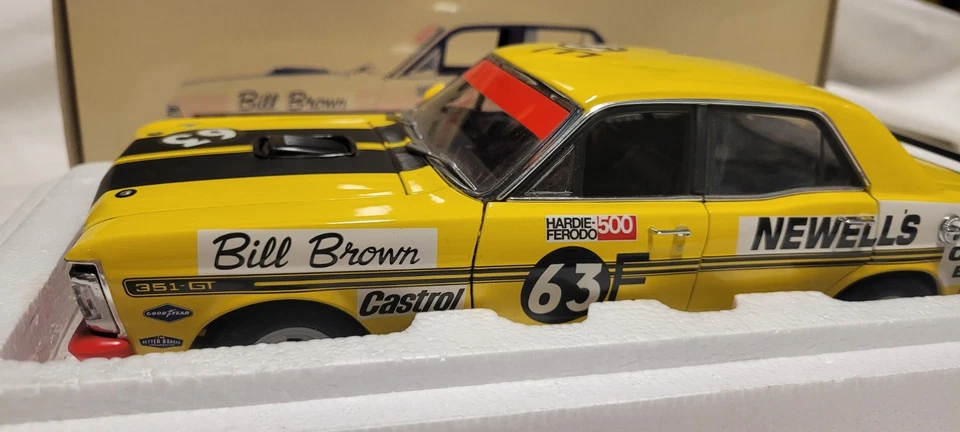 Autoart 1:18 Bill Brown XY GTHO BATHURST 1971 - image 3 of 4
