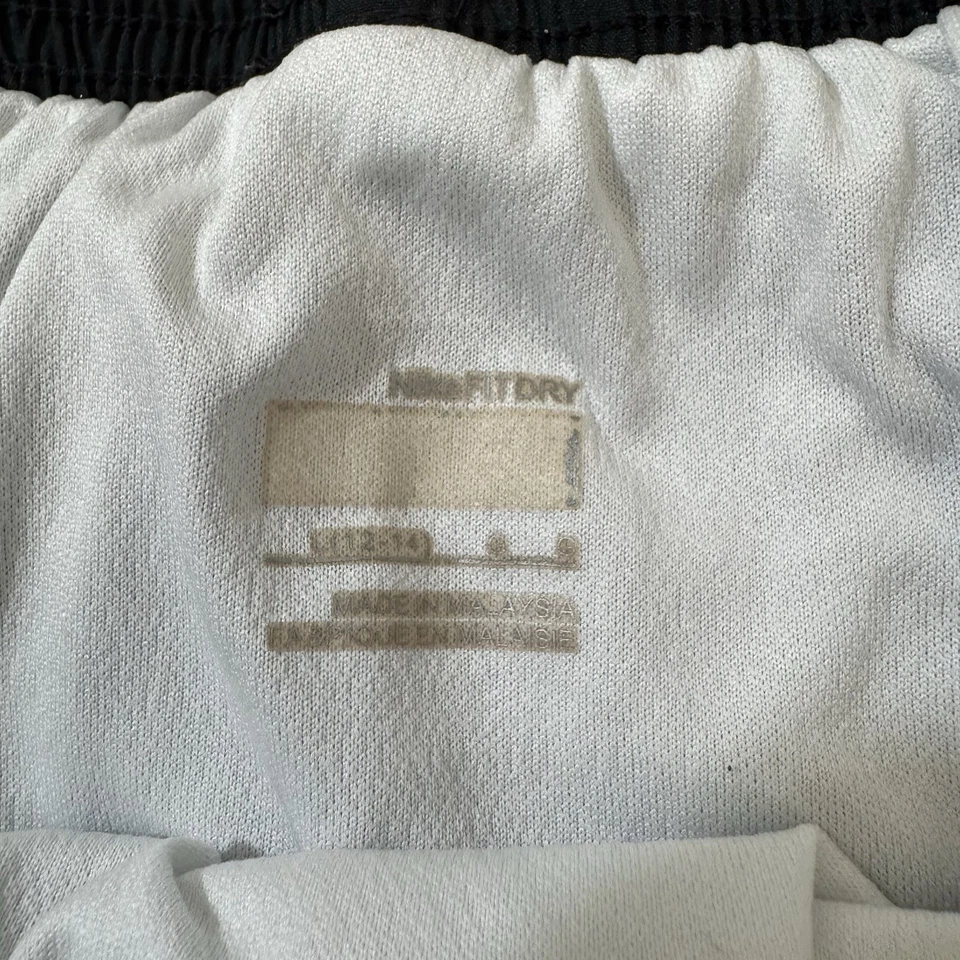 Nike Dri-FIT LIVESTRONG Girls Running Shorts LARGE 12 - 14 Athletic 3" Inseam - Image 3 of 4