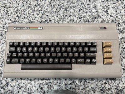 Commodore 64 - Works, No SID Chip, 5 Pin Video