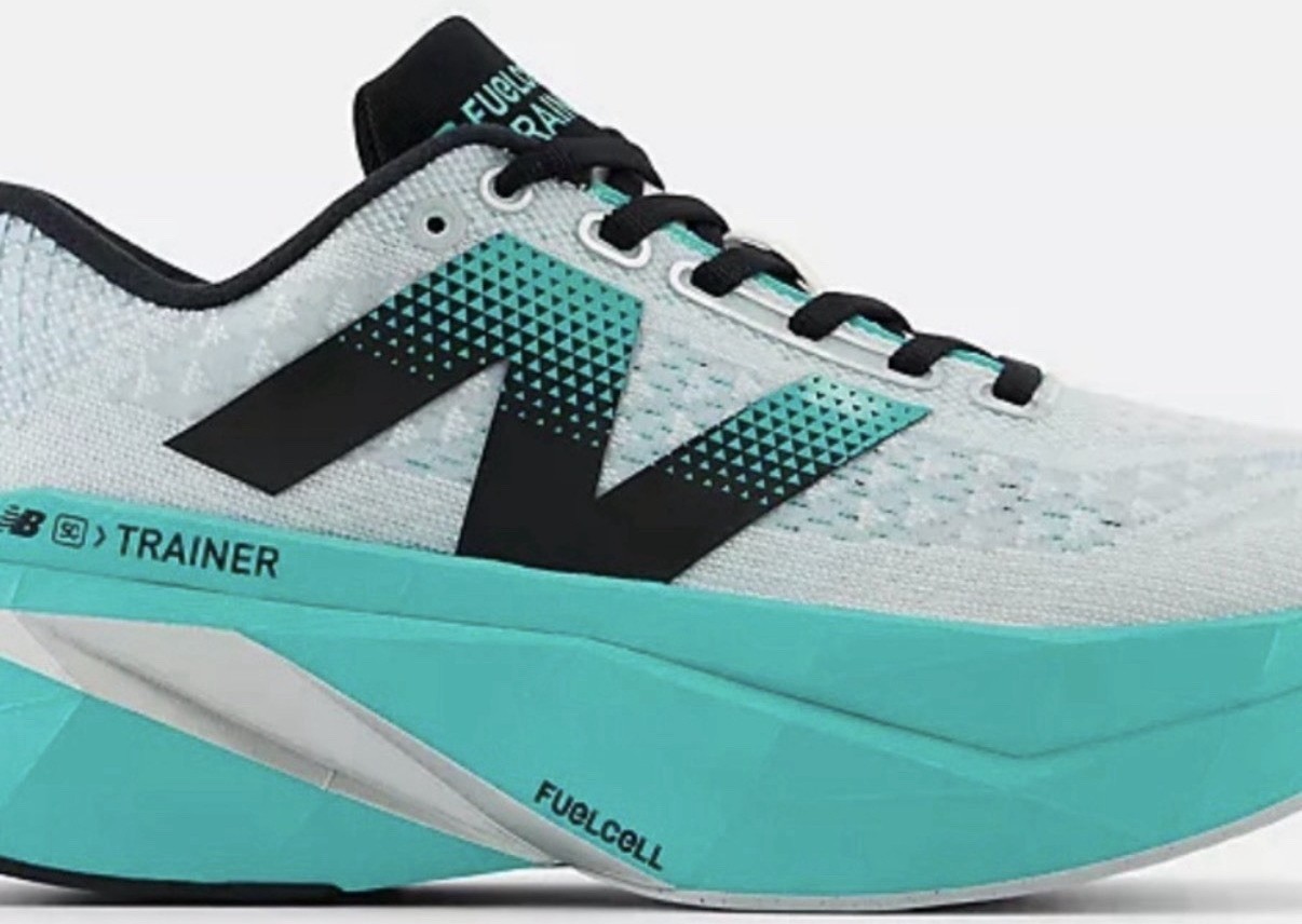 Size 11 - New Balance FuelCell SuperComp Trainer v3 Melon Water