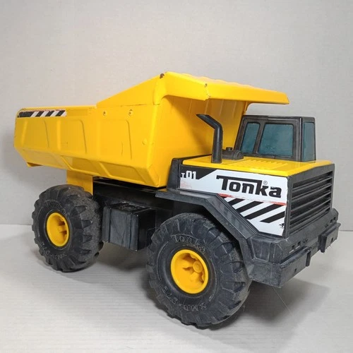 Tonka Mighty Dump Truck Steel Classics XMB-975 T01 93918 Yellow Toy Jumbo Large