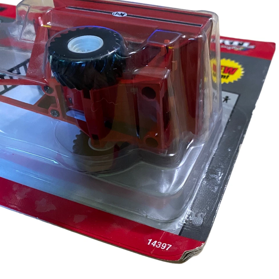 Ertl Case IH STX375 Tractor With J&M Grain Cart 1/64 Scale 1st Production 2004 - Image 3 of 4