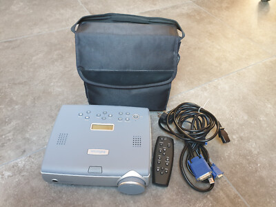 InFocus lp600 LCD Digital Projektor / Multimedia Beamer mit Tragetasche 