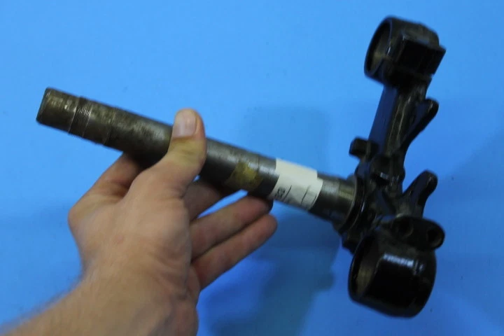 Yugo bajo soporte Yamaha 1971 JT1 JT1L 1972 JT2 JT2MX 290-23340-01-33 NUEVO DE STOCK Foto 4 de 4