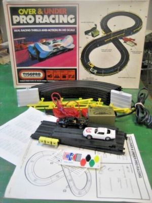 TYCO PRO slot car track #8103 Over and Under/working Cars, cleaned tested