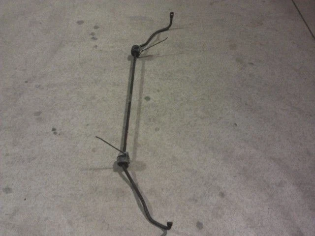 06 BMW 325CI BARRA ESTABILIZADORA TRASERA SDN EXC. XI 9582 Foto 3 de 4