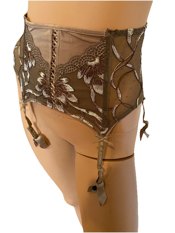 Cinto suspensório Aubade tamanho médio marrom renda waspie - Imagem 4 de 4