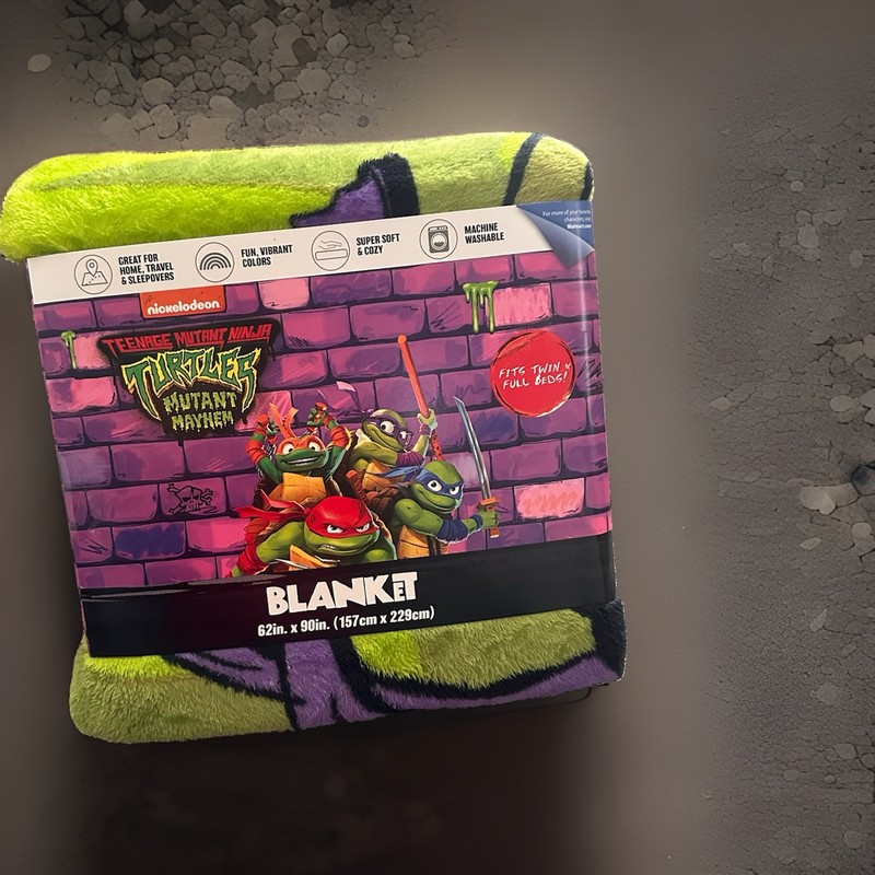 Nickelodeon TMNT Mutant Mayhem Twin Fleece Blanket Super Soft 62x90"