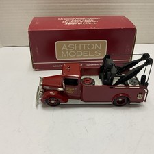 Ashton Models 31G 1950 Mack  Tow Truck Fire Dept Detroit  1:43 Model