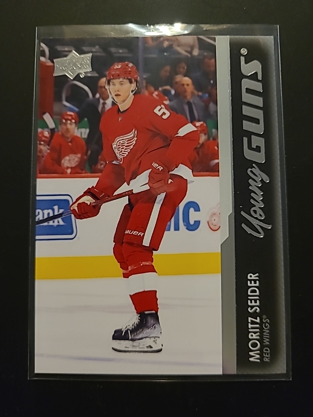 2021-22 Upper Deck Series 2 - Young Guns Moritz Seider #469 (RC)