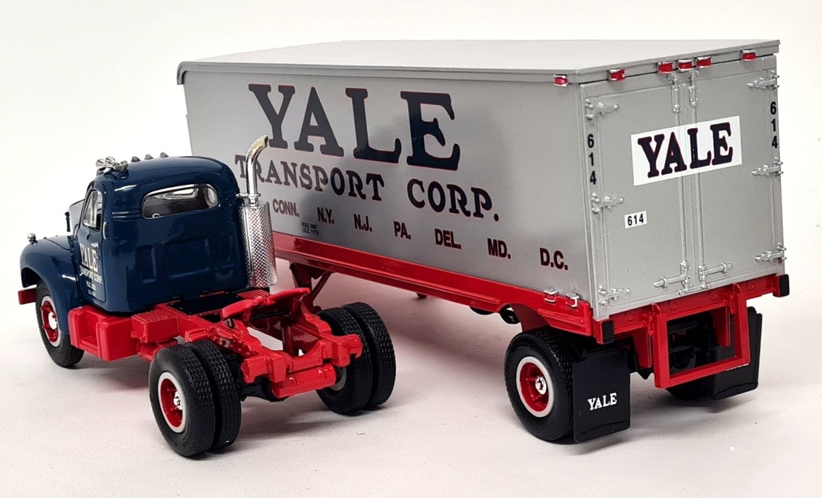 1ST Gear 1/34 - Mack Model B-61 1960 Yale Transport Diecast Model Truck