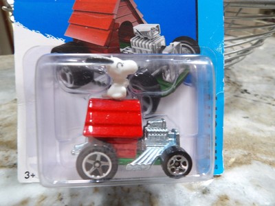 SNOOPY        2014 HOT WHEELS HW CITY        1:64 DIE-CAST