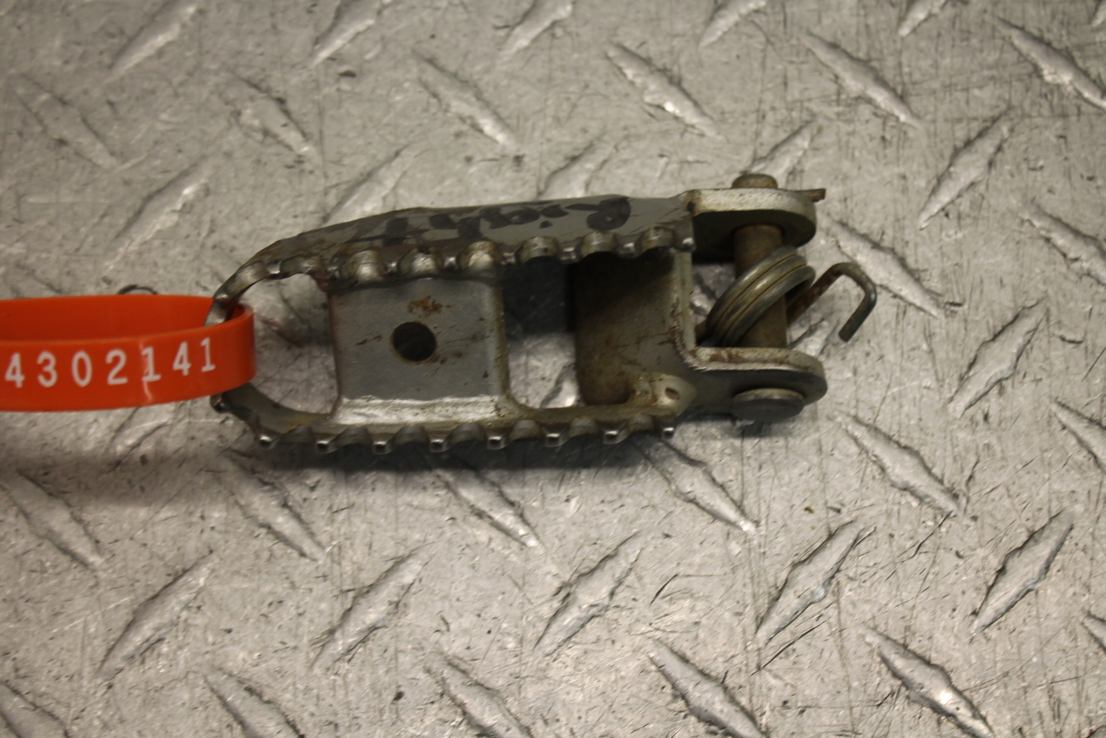 2002 KAWASAKI KLX300 LEFT RIGHT FOOT RESTS PEGS eBay