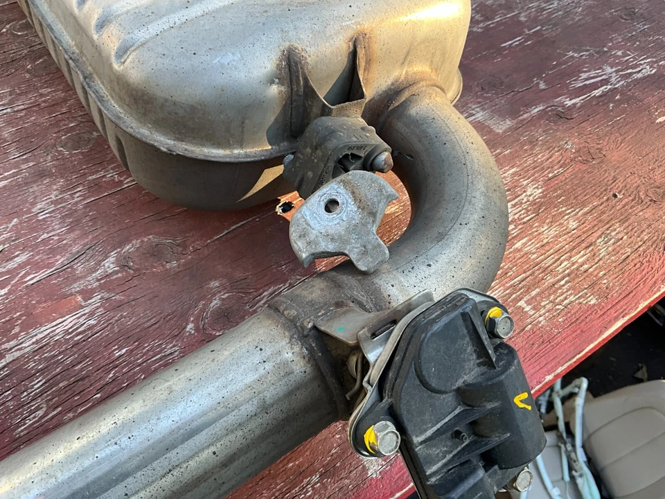 2016 - 2021 BMW X1 F48 XDRIVE 2,0 л выхлопная труба с резонатором и глушителем от оригинального производителя - Изображение 4 из 4