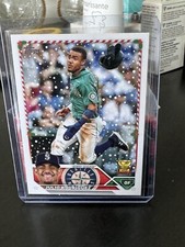 2023 Topps Holiday Baseball Base Card Julio Rodriguez