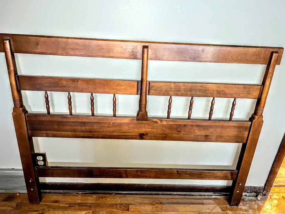 Cabecero vintage Hitchcock tamaño completo cosecha estampada doble regencia Foto 2 de 4