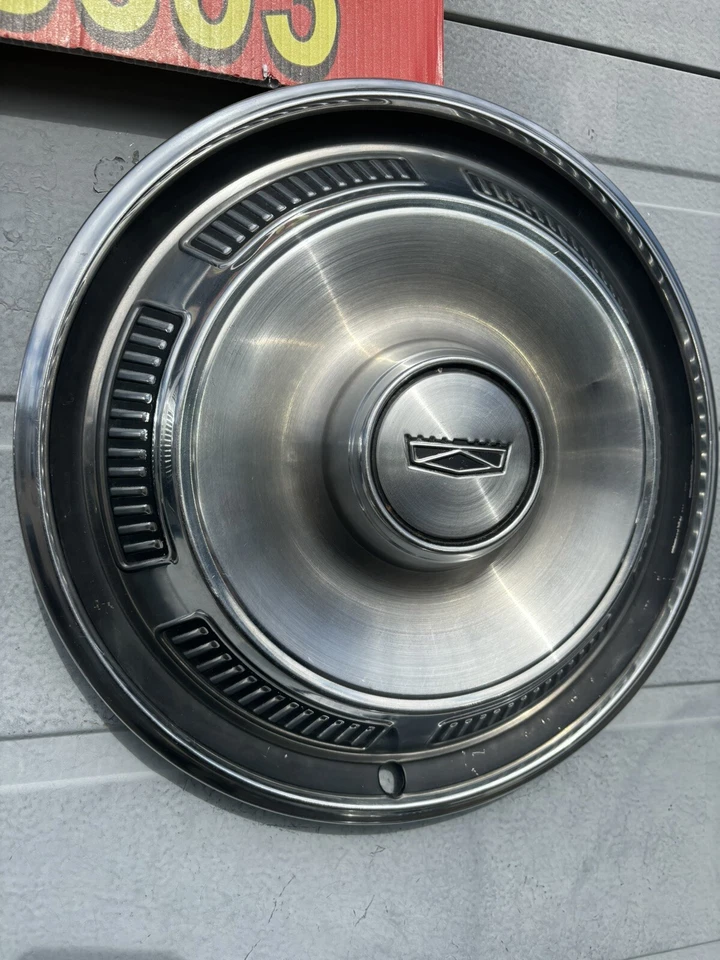 Ford Torino Ranchero Galaxie Fairlane 1969-71 juego de tapacubos de 14"" raro hermoso Foto 3 de 4