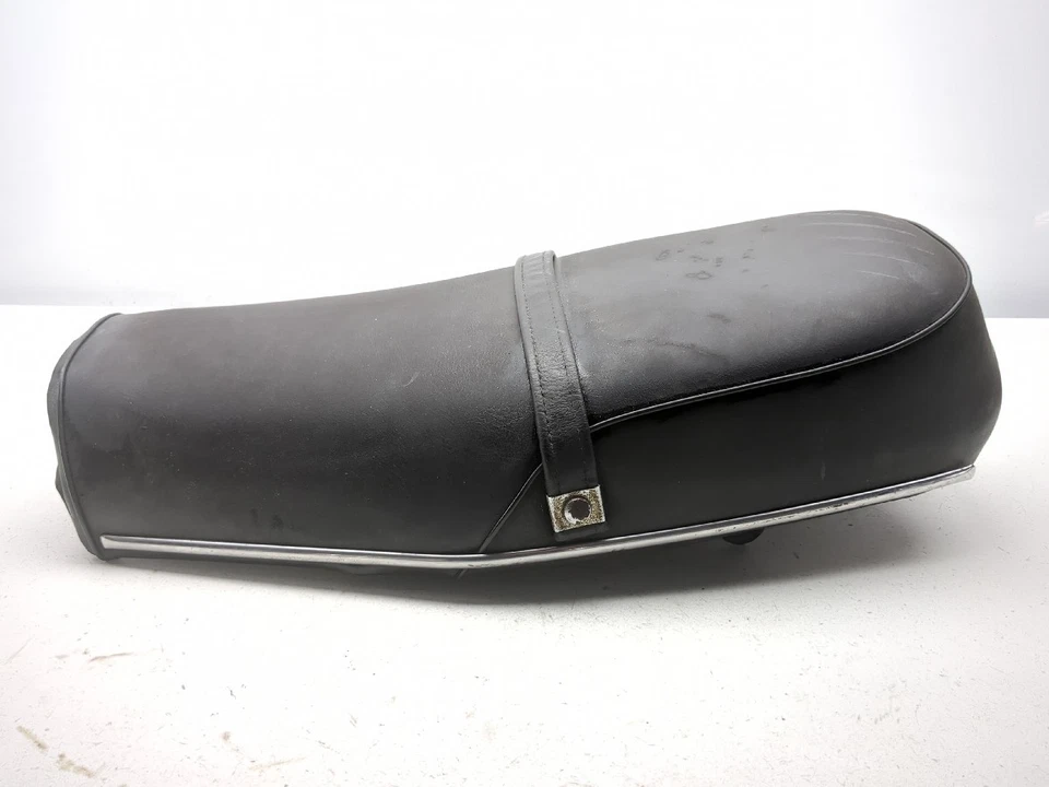 76 Honda CB125 Full One Piece Driver Passenger Seat - Image 2 of 4