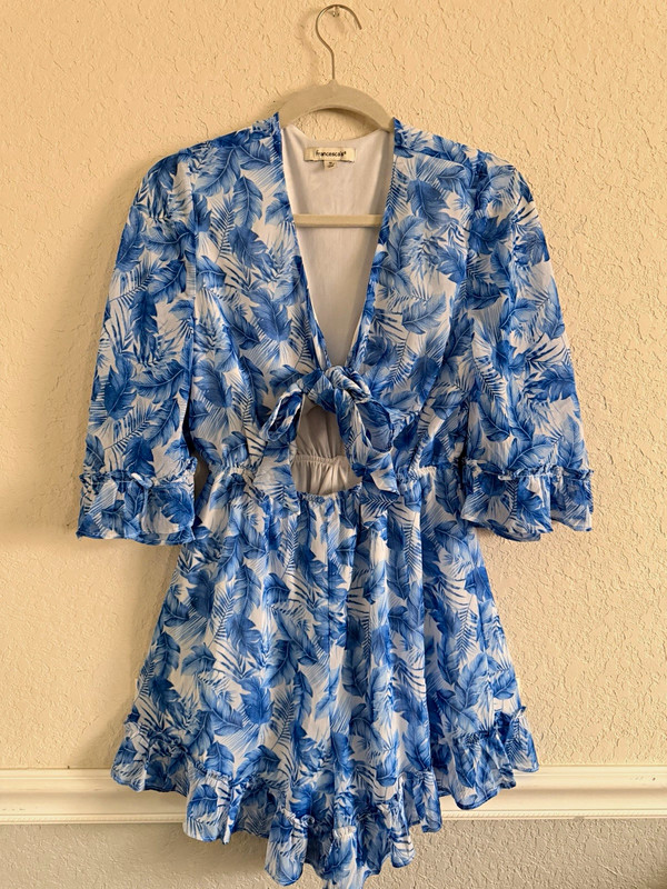 francesca's Blue/White Floral Tie-Front Ruffle Romper V-Neck 3/4 Sleeve S