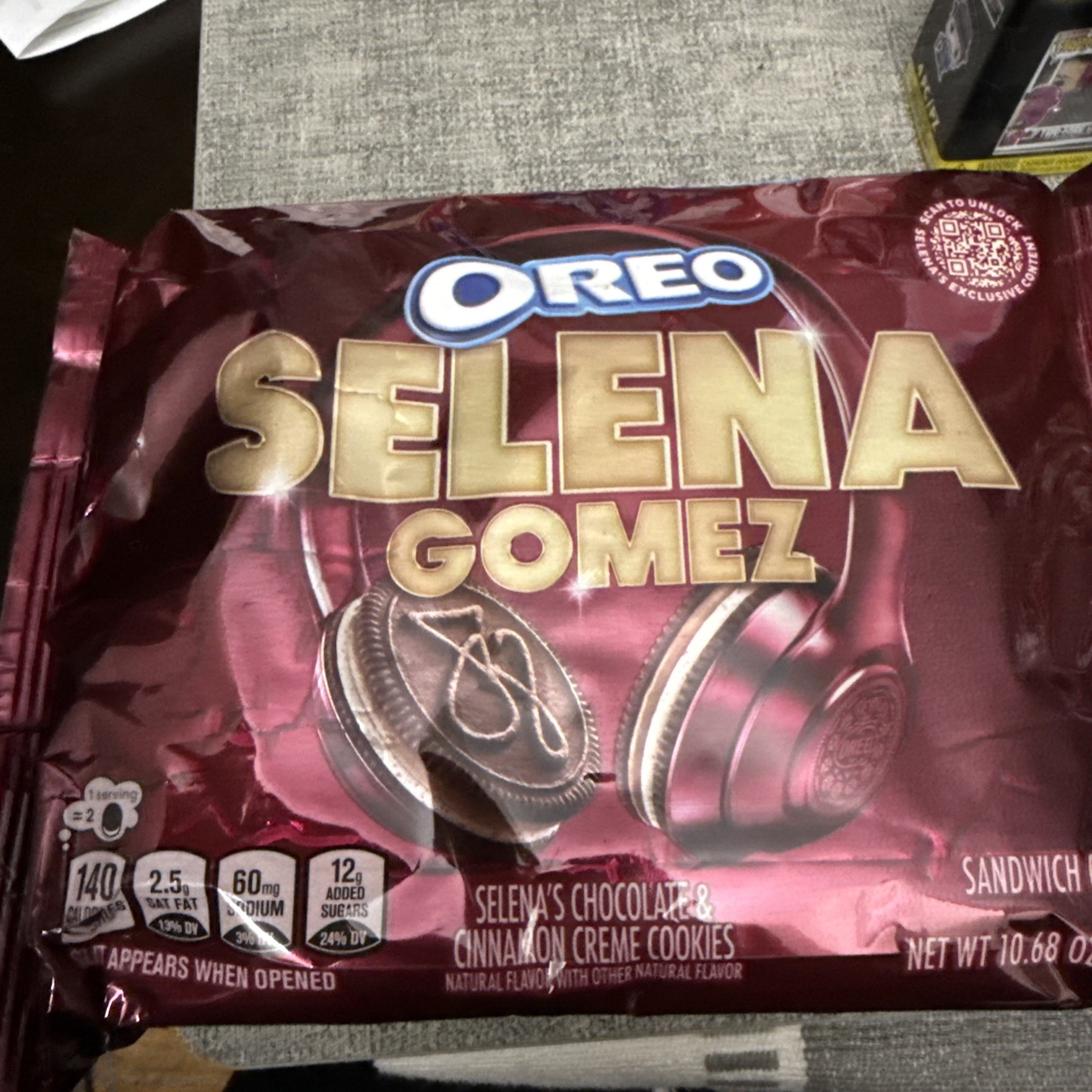 Limited Edition Selena Gomez Oreo Cookies Sealed New In Box
