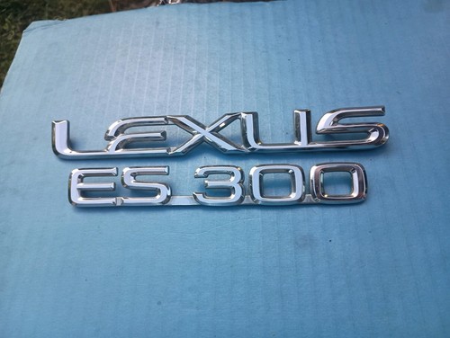 Lexus ES300 1995 Chrome REAR plastic OEM Emblems Set OEM USED - Bild 3 von 4
