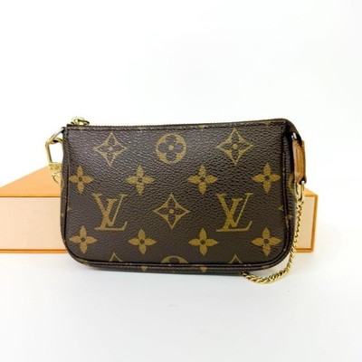小物 LV Louis Vuitton Monogram LOUIS VUITTON Monogram Mini Pochette Accessoires hand Bag From