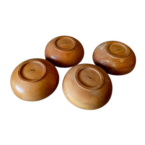 Set of 4 Japan Marked Vintage Wooden Bowls Distressed Farmhouse Rustic 6 Inch - Picture 3 of 4