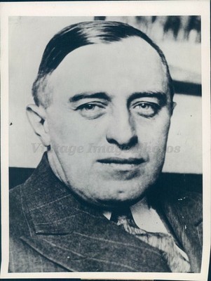 1942 Press Santa Claus Park Row TJ Dowling Chief Hearst Scripps News Photo