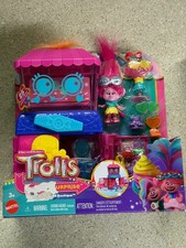 DreamWorks Trolls Fun Fair Surprise Fairtastic Fashion Boutique Playset NEW