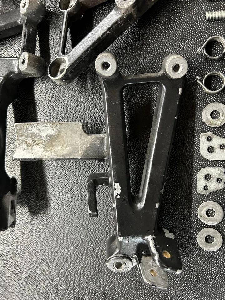 Honda CBR600F3 1998 estriberas soportes accesorios ¡Excelente estado! Foto 4 de 4