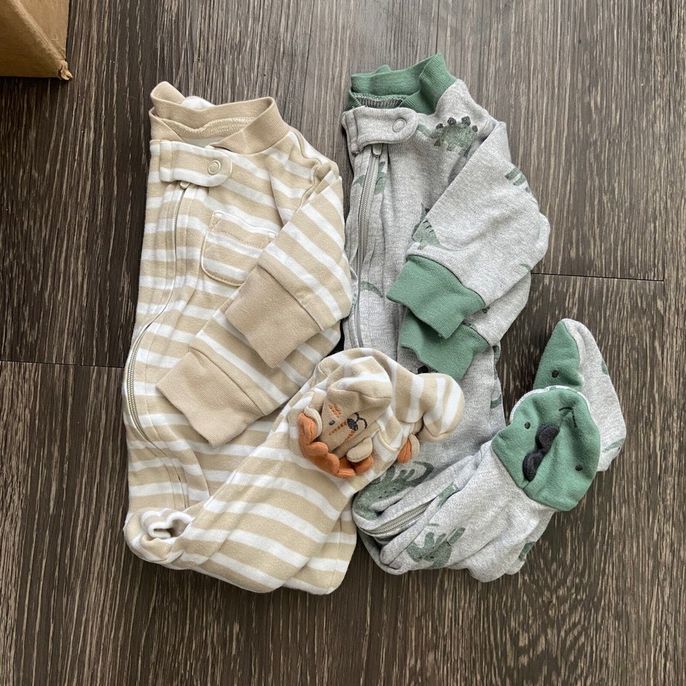 Carter's Baby Size 03 Months Footed Sleepers with Zipper 2 pc Bundle