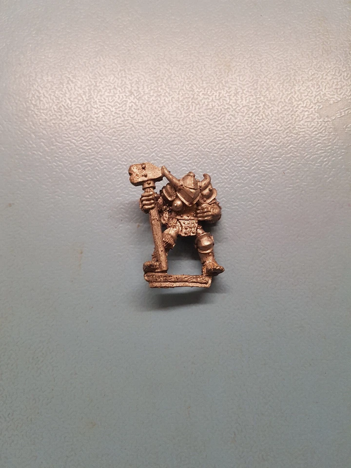 Warhammer Batailles Fantastiques Chaos guerrier avec marteau métal 1988 OOP - Photo 1/1