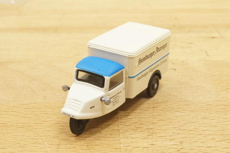 HO 1:87 NPE NA 88163 Triciclo Goliath GD 750 Con Scocca " Hamburger Anzeiger " - Immagine 4 di 4