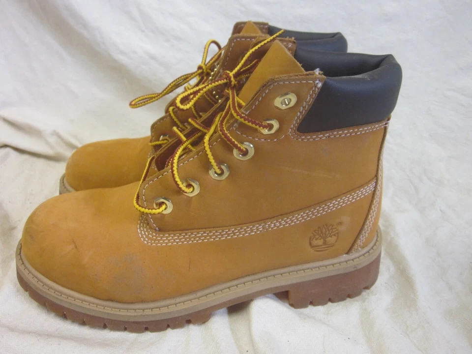 Botas impermeables premium Timberland para niños pequeños trigo talla 2 - poco uso Foto 2 de 4