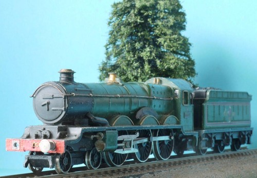 WRENN CASTLE CLASS BERRY POMEROY CASTLE 5012 BR L/CREST SCHLECHTE LACKIERUNG LÄUFT GUT | Condition: Used