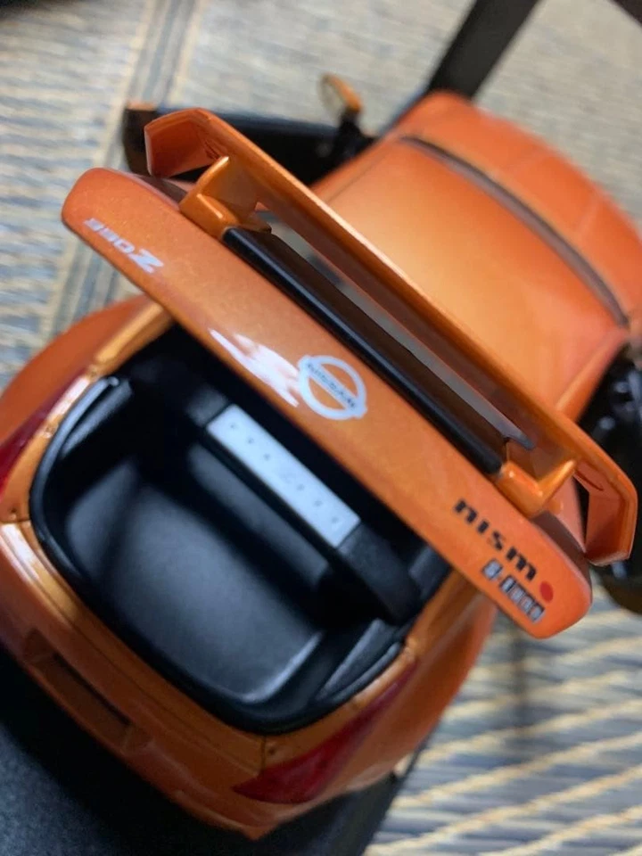 Maisto 1/18 Nissan 350Z Nismo S-tune Special Edition - Photo 2/4