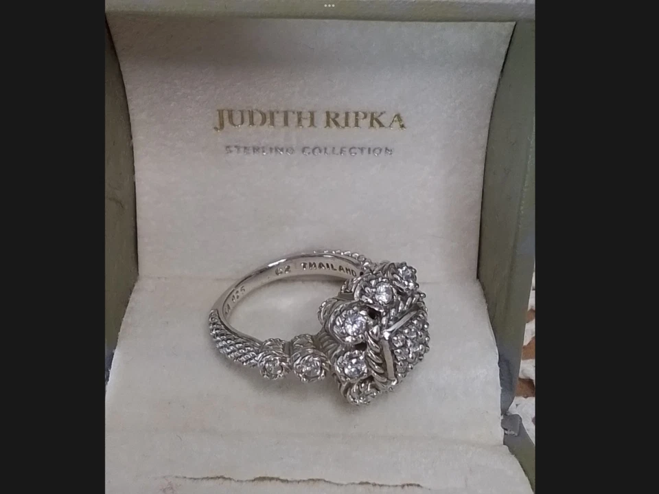 Elegante anillo de circonita cúbica de diseñador Judith Ripka de ley talla 8 con caja Foto 4 de 4
