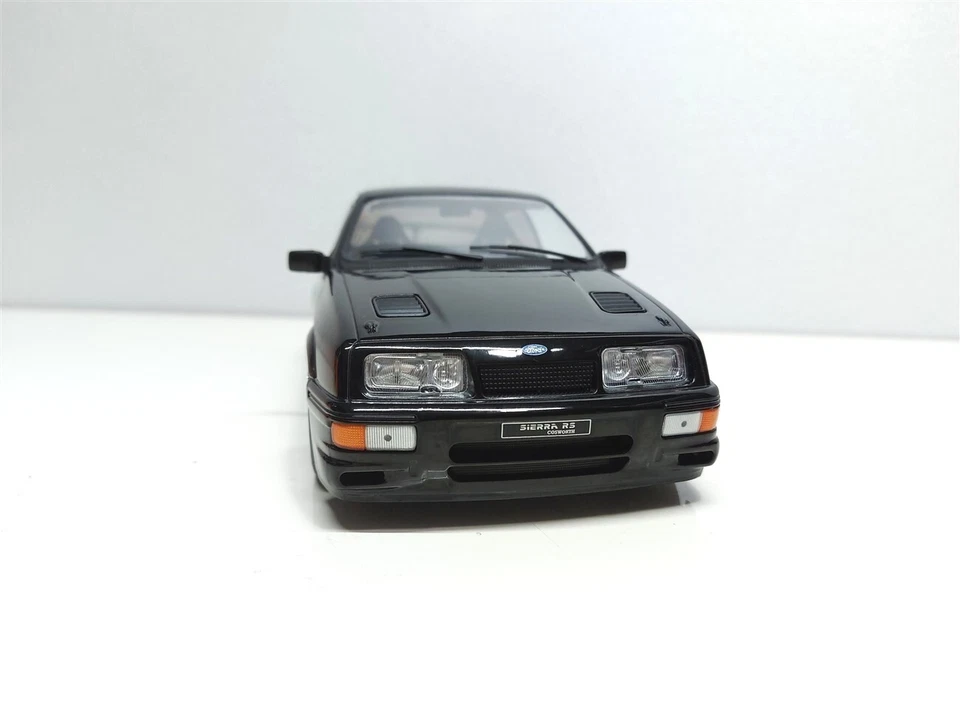 Ford Sierra RS Cosworth Tuning Nero del 1987 - 1/18 Artigianale base IXO - Immagine 2 di 4
